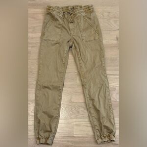 Women’s American Eagle AEO Jegging Joggers 6 Next Level Stretch Pants Tan